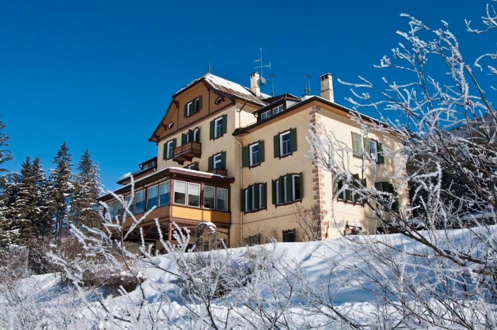 Hotel Baur Am See Toblach Exteriér fotografie