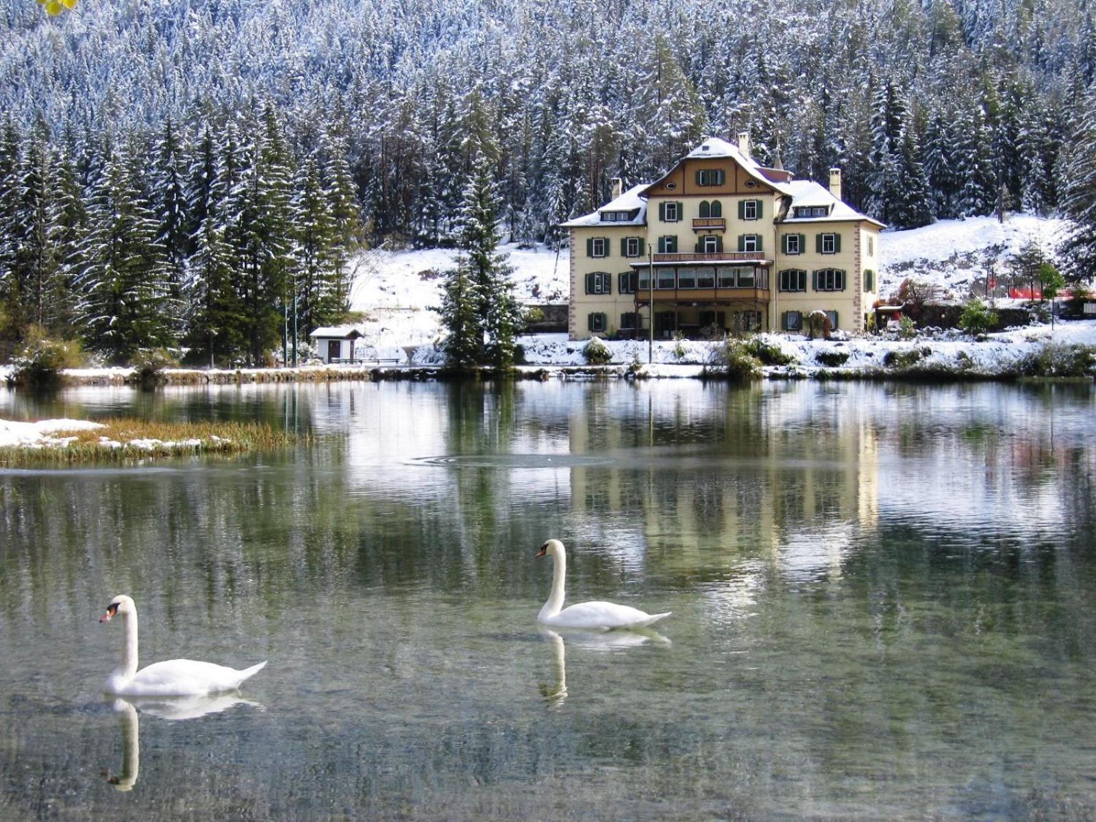 Hotel Baur Am See Toblach Exteriér fotografie