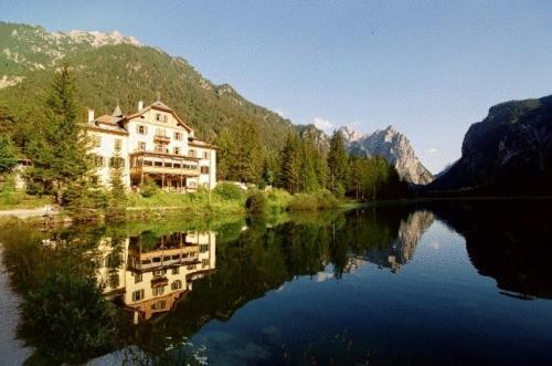 Hotel Baur Am See Toblach Exteriér fotografie