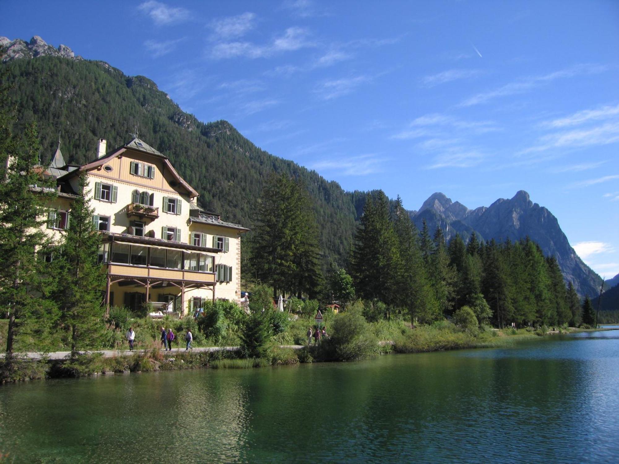 Hotel Baur Am See Toblach Exteriér fotografie